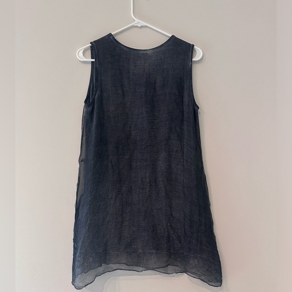 Soft Surroundings Womens XS tank top Crinkle Gray Overlay Tunic Top - Picture 2 of 6